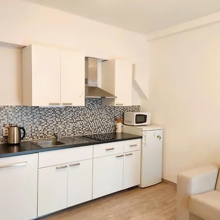 Zizkov Apartment